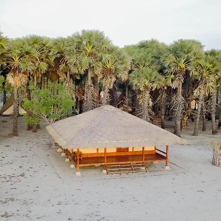 Costa Beach Resort & Club Waingapu Zewnętrze zdjęcie